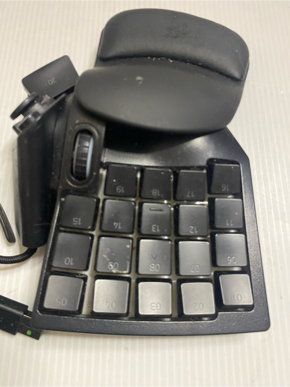 Black Gaming Ergonomic Keypad